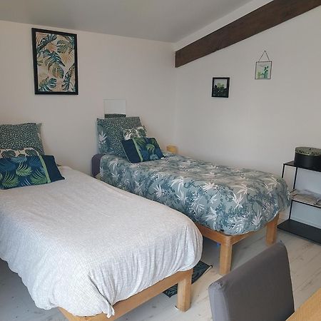 Un Air De Campagne Bed & Breakfast Millac  Bagian luar foto